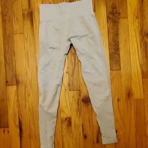 Women's workout leggings